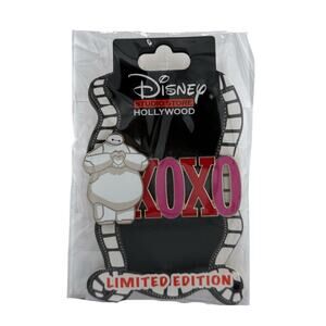 Disney Studio Store Hollywood Baymax LE‎ 400 Pin XOXO Big Hero 6 Valentine NWT